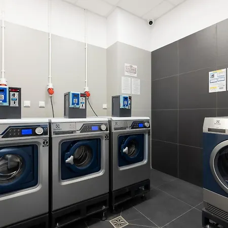 아파트 Modern With Balcony Near Aleje Jerozolimskie By Renters