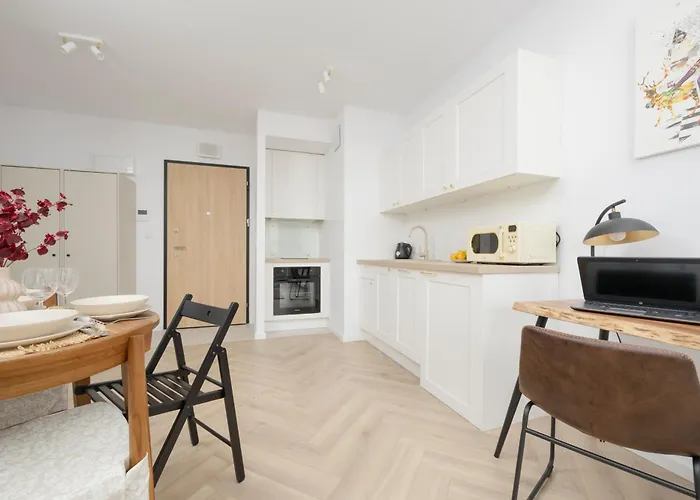 Modern With Balcony Near Aleje Jerozolimskie By Renters Warszawa