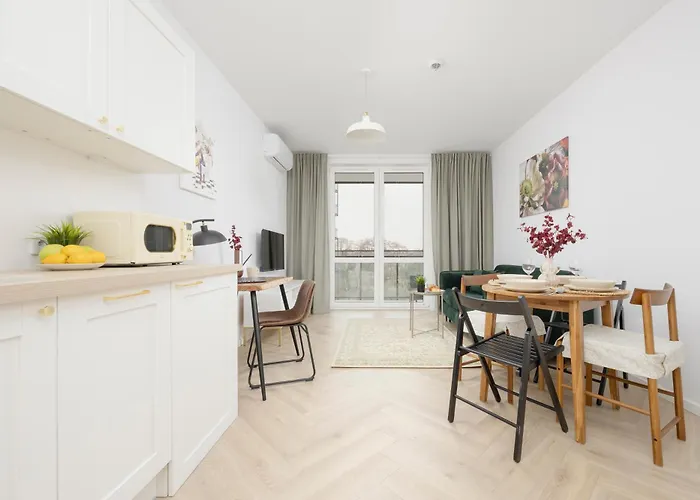 Modern With Balcony Near Aleje Jerozolimskie By Renters Varsavia