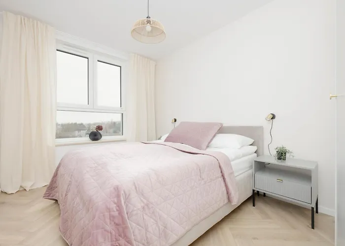 Modern With Balcony Near Aleje Jerozolimskie By Renters Apartament