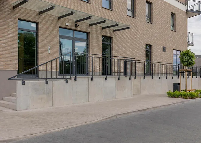 Modern With Balcony Near Aleje Jerozolimskie By Renters Appartamento