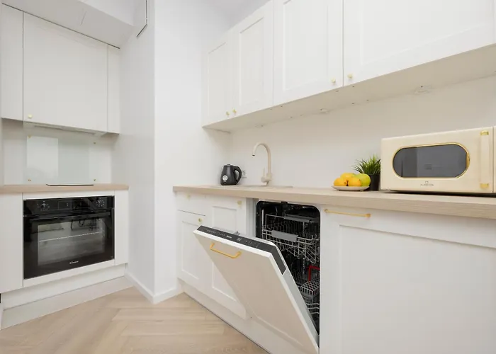 Appartamento Modern With Balcony Near Aleje Jerozolimskie By Renters Varsavia