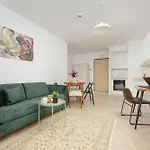 Modern With Balcony Near Aleje Jerozolimskie By Renters * Warsaw
